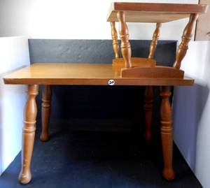 lot 20 image: MID CENTURY MODERN VINTAGE WOODEN END TABLE