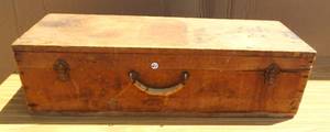 lot 21 image: AWESOME JOURNEYMANS VINTAGE WOODEN TOOLBOX WITH CONTENTS - 32 WIDE