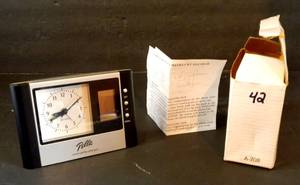 lot 42 image: RARE - PELLA WINDOWS ADVERTISING ALARM CLOCK - UNUSED IN ORIG BOX