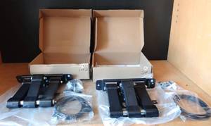 lot 49 image: NEW PAIR OF UNIVERSAL MULTI-DIRECTIONAL FLATSCREEN MOUNTING BRACKETS $$
