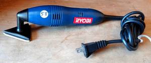 lot 58 image: NEW RYOBI DETAIL SANDER MODEL DS 11008 $$