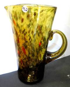 lot 92 image: VERY RARE VINTAGE AMBER SPECKLED VASE - BEAUTIFUL $$$