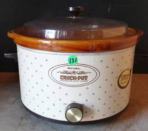 lot 131 image: Rival Crock Pot Slow Cooker Model 3355 Removable Stoneware Crock - TESTEDWORKS
