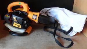 lot 134 image: Poulan PRO BVM200VS 200 mph 430 CFM Gas Blower - HAS COMPRESSION