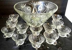 lot 174 image: RARE Anchor Hocking - EARLY AMERICAN PRESCUT CRYSTAL 26 Pc PUNCH BOWL SET IN ORIG BOX $$
