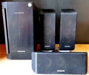 lot 193 image: NICE PANASONOC SURROUND SOUND SYSTEM WITH BASS, CENTER SPEAKER AND 2 MAINS $$$