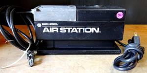 lot 201 image: Black and Decker 9527 Air Station Inflator Compressor - TESTEDWORKS