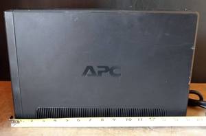 lot 214 image: APC 600 WATT BATTERY BACKUP $$