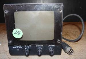 lot 216 image: Super Cool and Hand Sony View Finder Model DXF-40CE wLarge Screen