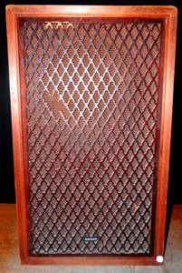 lot 259 image: Vintage Sonics AS-330 Speaker, 5 Speaker, 3Way, 40W per Channel $$