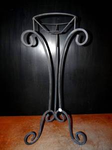 lot 264 image: Nice Metal Planters Stand - 24 High