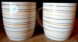lot 271 image: NICE SET OF PIER 1 IMPORTS COFFEE MUGS - NEVER USED