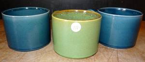 lot 272 image: LOT OF 3 STACKABLE OVERSIZED COFFEESOUP MUGS