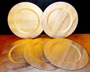 lot 274 image: BRIGHT GOLD FINISH SNAKESKIN FINISH PLATES - LOT OF 6