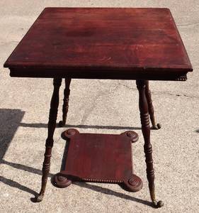 lot 300 image: $$$ GORGEOUS 18TH CENTURY SIDE OR ENTRY TABLE WITH TURNED LEGS THAT HAVE BEAUTIFUL CAST IRON FEET