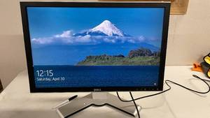lot 27 image: Dell 24 2408WFP Computer Monitor (works)