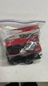 lot 88 image: LG 3D glasses Lot of 12