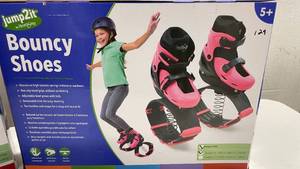 lot 129 image: Jump2it Bouncy Shoes Pink Small (Size 3-5 for less than 100lbs)