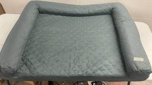 lot 140 image: Dog Bed for Large Dog 42x32