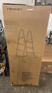 lot 157 image: Intex 42 Above Ground Pool Ladder