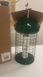 lot 185 image: Caged Seed Feeder for Birds Green18