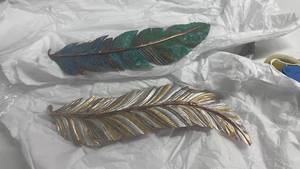 lot 196 image: Leaf Dcor Metal Brass