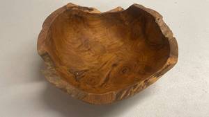 lot 213 image: Takara Wooden Bowl