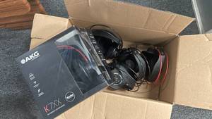 lot 227 image: Lot of 5 - AKG K7XX Reference Headphones (Untested, may not work)