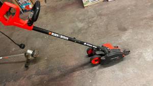 lot 231 image: Black & Decker Edgehog Corded Edger (Works)