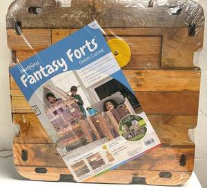 lot 275 image: Cabin Fantasy Fort 16-panels Kids Toy HearthSong