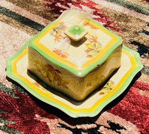 lot 63 image: Vintage Royal Winton Grimwades Dome Covered Cheese Plate- Made in England