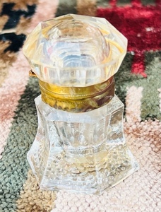 lot 87 image: Vintage English Cut Glass Crystal Inkwell