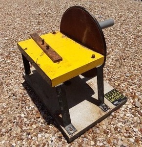 lot 51 image: LOGAN PICTURE FRAMING PRECISION SANDER ELITE MODEL F200-2