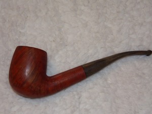 lot 102 image: VINTAGE WOOD SMOKING PIPE