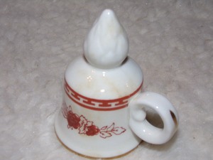 lot 122 image: COALPORT BONE CHINA INDIAN TREE CANDLE SNUFFER - MADE IN ENGLAND