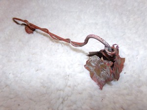 lot 133 image: VINTAGE CANDLE SNUFFER&nbsp