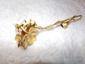 lot 141 image: VINTAGE CANDLE SNUFFER