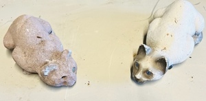 lot 14 image: Two Vintage Cat Concrete Doorstops