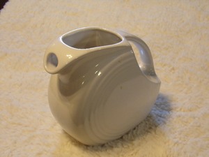 lot 171 image: FIESTA (PEARL) 4oz PITCHER by HOMER LAUGHLIN - INTRO 1999