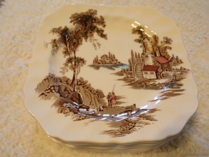 lot 174 image: 13 PIECE THE OLD MILL GENUINE HAND ENGRAVING - MADE IN ENGLAND by JOHNSON BROS.