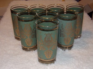 lot 181 image: 8 - 1950s HOLLYWOOD REGENCY BAROQUE GREEN GILT HIGHT BALL GLASSES&nbsp
