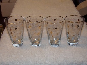 lot 184 image: 4 - VINTAGE LIBBEY ROYAL FERN GLASSWARE wGOLD ACCENTS