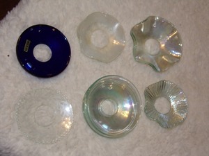 lot 193 image: GLASS CANDLE SCONCES BUNDLE