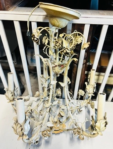 lot 19 image: Vintage Floral Rose Vine Chandelier Made in Italy