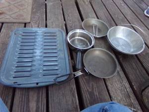 lot 218 image: Broil Pan & Other Cooking Pots