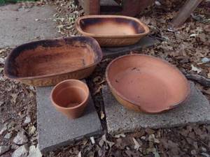 lot 185 image: Romertopf By Rocco Clay PotsBowls with Beautiful Engravings Made in Mexico