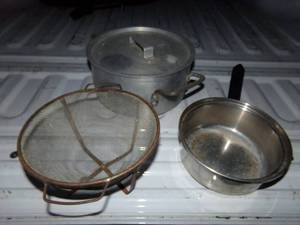 lot 233 image: Steel Kitchen Pots & Strainer