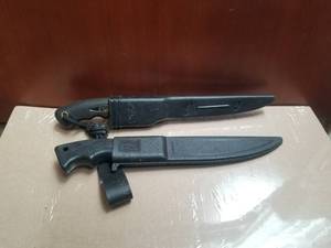 lot 73 image: Selection of 2 fillet knifes - American Angler and Trophy Master