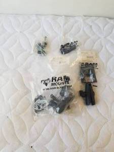 lot 108 image: Ram mounts - cell phone holder