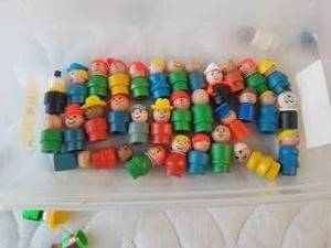lot 118 image: Generous selection of Fisher Price people and pets
